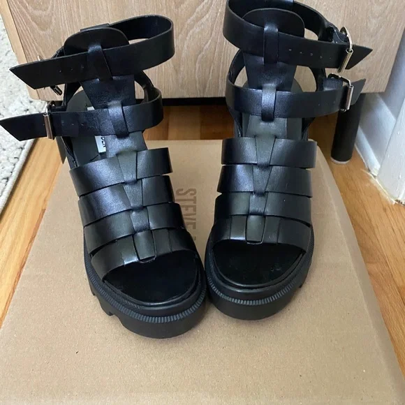 New Steve Madden Cosmic Black Lug Platform Sandal size 6 - Picture 7 of 15